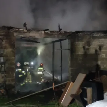 W Stobiecku Szlacheckim spłonęła stodoła. To prawdopodobnie podpalenie