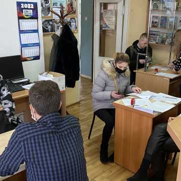 Uczniowie z powiatu radomszczańskiego ze stypendiami na podniesienie kwalifikacji zawodowych