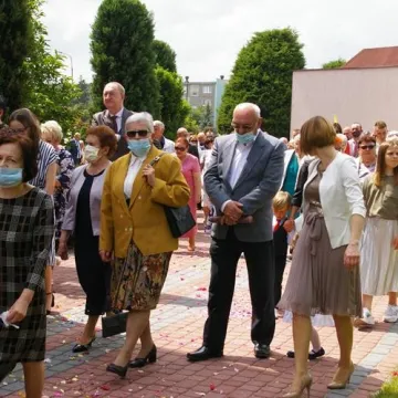 Boże Ciało w Radomsku. Z powodu epidemii procesje wokół kościołów