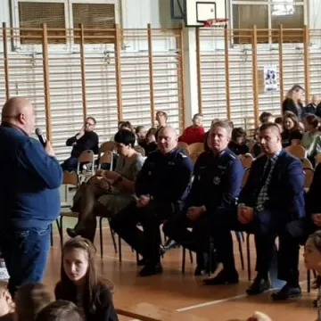 „Hejtujemy Dopalacze – Edukacyjna Akcja Profilaktyki Antynarkotykowej”