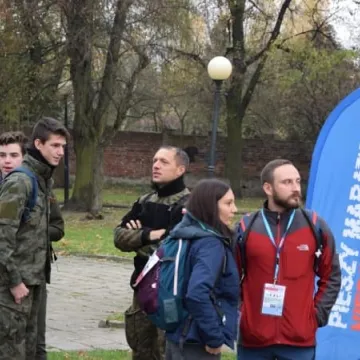Wyruszyli na trasę VIII Pieszego Maratonu Niepodległości