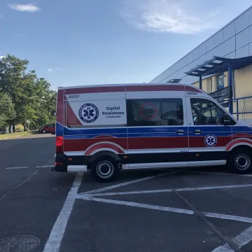 Nowa karetka, respirator i ureteroskop dla Szpitala Powiatowego w Radomsku