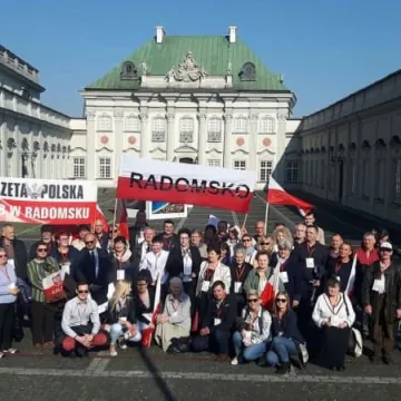 Radomszczanie na miesięcznicy 