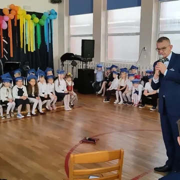Pierwszaki ślubowały w PSP nr 7 w Radomsku
