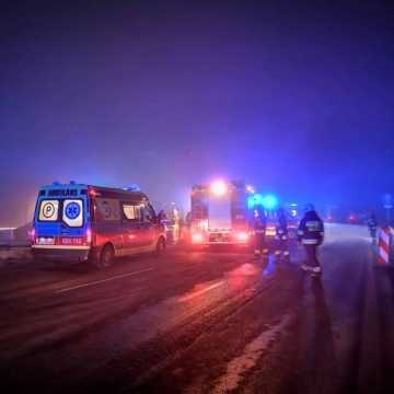DK1: wypadek busa w okolicach Radomska. 5 osób rannych