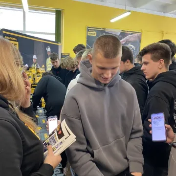 Akademia DeWalt w „Mechaniku”. Prestiżowy program tylko dla 10 szkół w kraju
