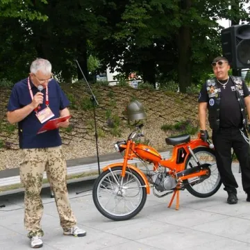 Zabytkowe pojazdy zaparkowały w Radomsku