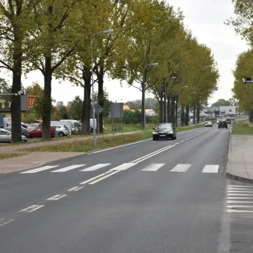 Piotrków Tryb.: aktywne przejścia chronią pieszych