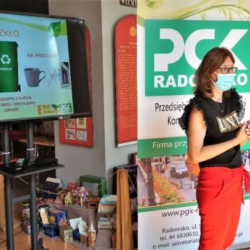 Wakacyjne warsztaty edukacja–segregacja w radomszczańskim muzeum