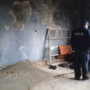 W trosce o osoby bezdomne – wspólna akcja policji i MOPS w Radomsku