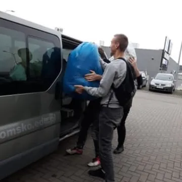 Uczniowie Mechanika przekazali dary dla bezdomnych