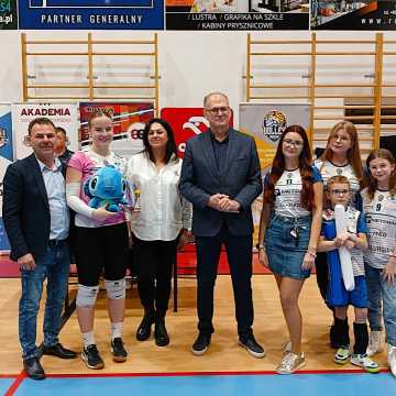 Historyczny moment. Siatkarki Volley Radomsko odnoszą pierwsze zwycięstwo w III lidze