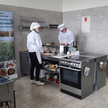 Konkurs kulinarny w Zespole Szkół Centrum Kształcenia Rolniczego w Dobryszycach