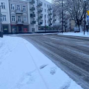 Policjanci apelują. Zachowajcie ostrożność na drogach i chodnikach