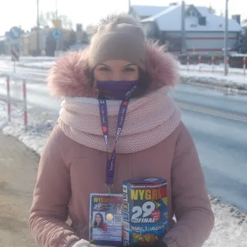 WOŚP 2021 w Radomsku. Wolotariusze kwestują na ulicach