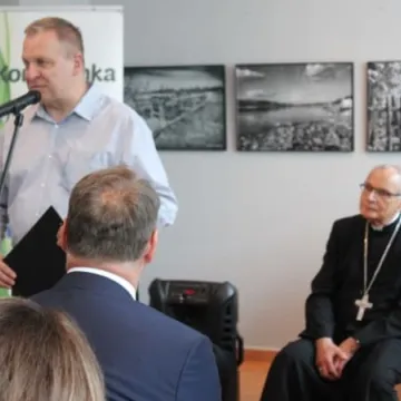 Koncert biskupa Antoniego Długosza dla Koniczynki w Muzeum