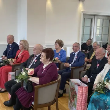 Razem przez pół wieku. Medale trafiły do dziesięciu par