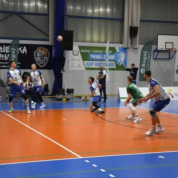 Czwarty tie-break z rzędu. Bugaj Volley Radomsko ulega Chełmcowi