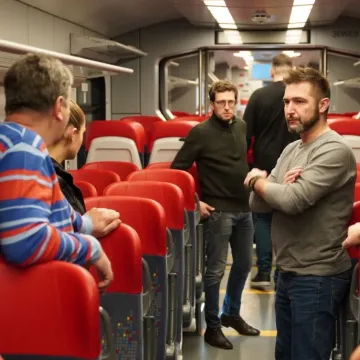 Marszałek wysyła pociąg ŁKA na granicę