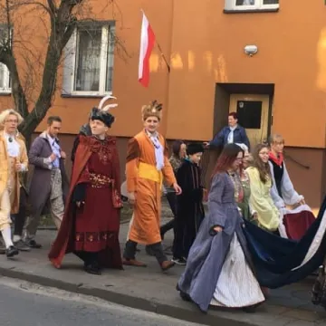 Happening Teatru Źródło „Z Niepodległą w sercu”