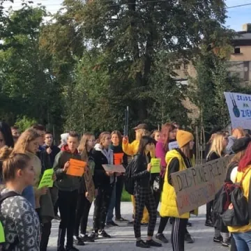 Strajk Klimatyczny w Radomsku: Dziś powietrze pachnie jak ostatnie dni planety 