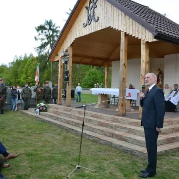 Uroczystości w Bąkowej Górze - oddano hołd Żołnierzom Wyklętym
