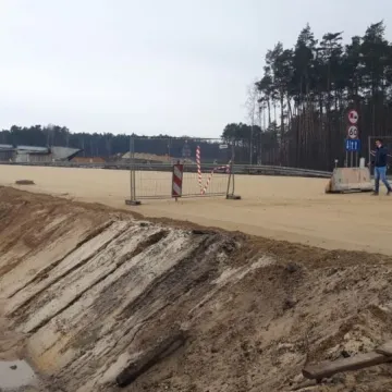 Wypadek na DK1 w miejscowości  Brodowe. Dachował seat