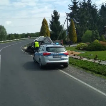 Kodrąb - Pechowe skrzyżowanie. Ciężarówka w rowie