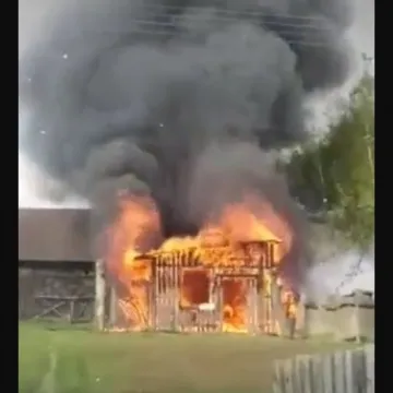 W Ciężkowicach spłonął budynek gospodarczy