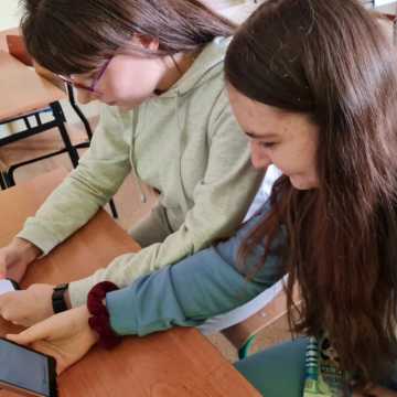 Młodzież z Dobryszyc uczy się terminologii prawnej