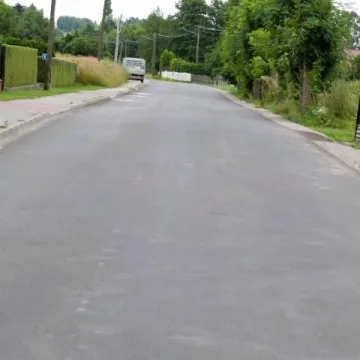 Ulica Południowa w Kietlinie ma nową nawierzchnię i pobocze