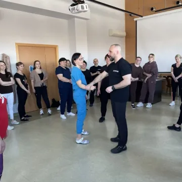 Pielęgniarki i położne ćwiczyły techniki samoobrony