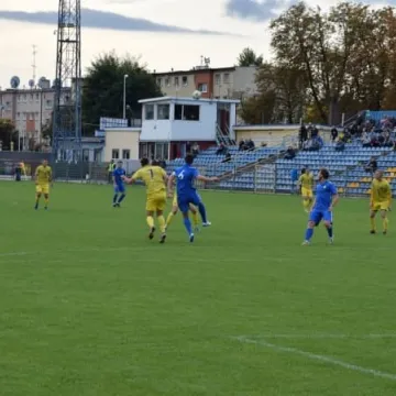 Nareszcie wygrana! RKS Radomsko – Świt Nowy Dwór Maz. 2:1