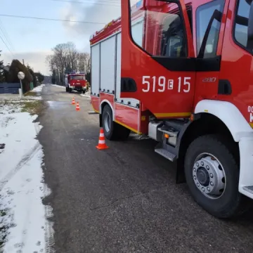 Woda w budynku mieszkalnym. Strażacy interweniowali w Białej Górze