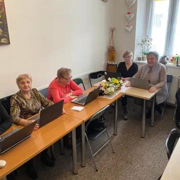 Seniorzy z Radomska świętowali Dzień Bezpiecznego Internetu