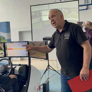 W „Mechaniku” w Radomsku odbyły się warsztaty z bezpiecznej jazdy. Młodzież szkoliła się na specjalnych symulatorach