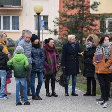 Wiec poparcia dla strajkujących nauczycieli w Radomsku