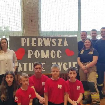 Strażacy z Kamieńska uczyli pierwszej pomocy
