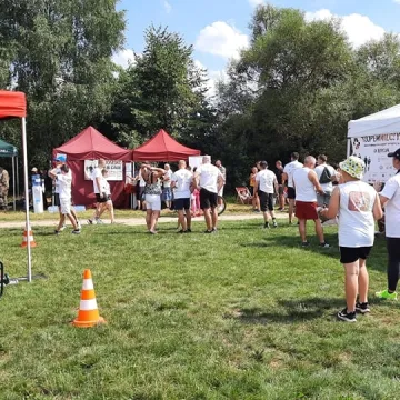 Tropem Wilczym. Bieg Pamięci Żołnierzy Wyklętych 2021 w Radomsku