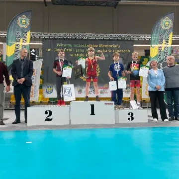 Młodzi zapaśnicy ZKS Radomsko pokazali klasę na macie