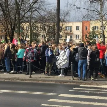 Młodzieżowy strajk klimatyczny w Radomsku