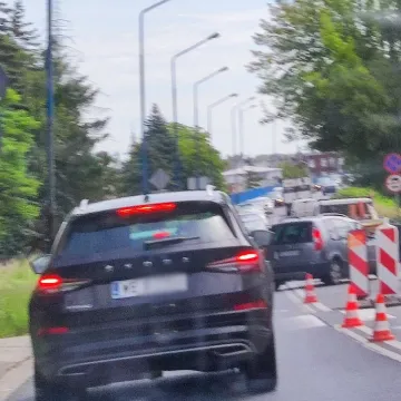 Utrudnienia na ul. Brzeźnickiej w Radomsku