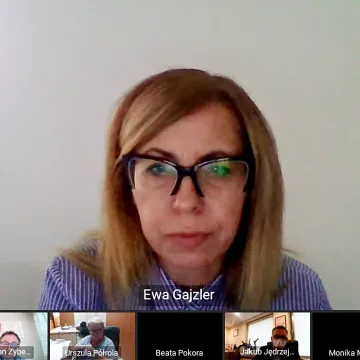 Powiatowi radni obradowali zdalnie