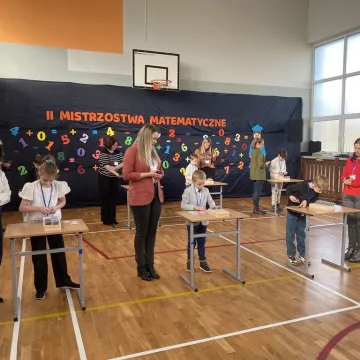 34 uczniów stanęło do matematycznej rywalizacji