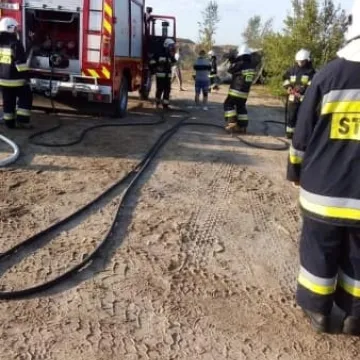 Pożar budki strażniczej w Adamowie