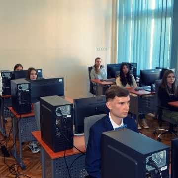 I LO w Radomsku w projekcie „Cyfrowa szkoła”. Uruchomiono nowoczesną pracownię informatyczną