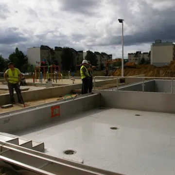 Radni wizytowali budowę nowego basenu w Radomsku