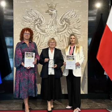 II LO, ZSE i Urząd Skarbowy z Radomska docenieni na gali w MRiT