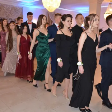 Bal studniówkowy maturzystów z Przedborza