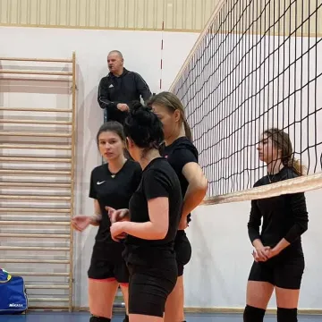 Emocje w Amatorskiej Lidze Piłki Siatkowej kobiet w Radomsku